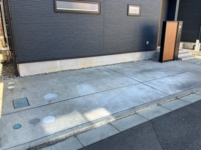 大字水子戸建の駐車場