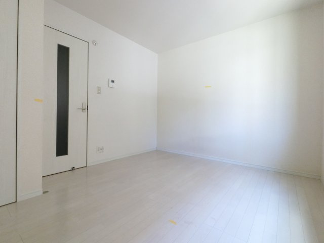 フォレストツインハウスⅡ A棟の居間・リビング