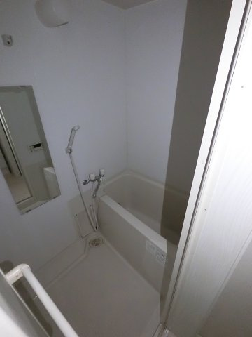 フォレストツインハウスⅡ A棟の浴室