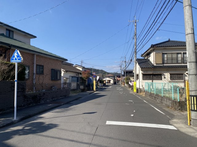 小野4丁目　新築戸建ての前面道路含む現地写真