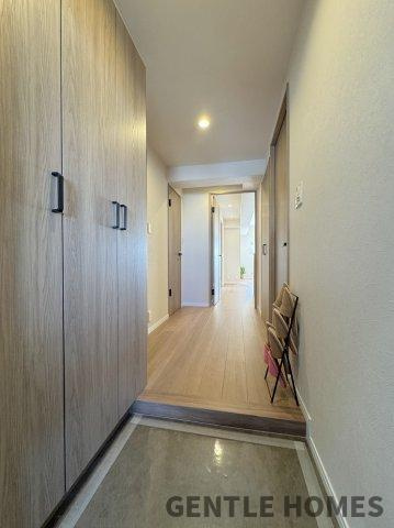 コスモテール吉塚の玄関