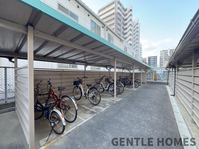 コスモテール吉塚の駐輪場