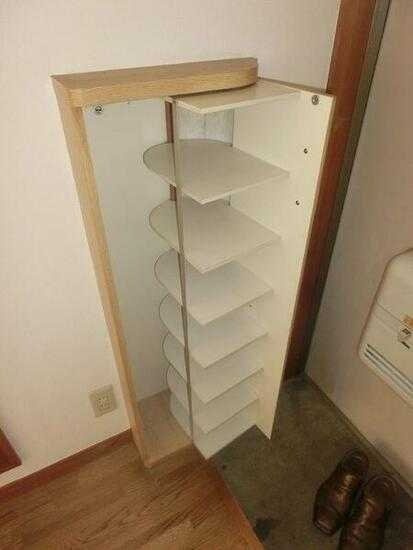 狛江市東和泉３丁目の賃貸マンションの玄関