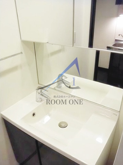 TRADIS 浅草橋の洗面所|洗面台です。