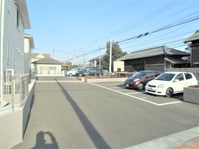 フォレスト　リーフタウンの駐車場