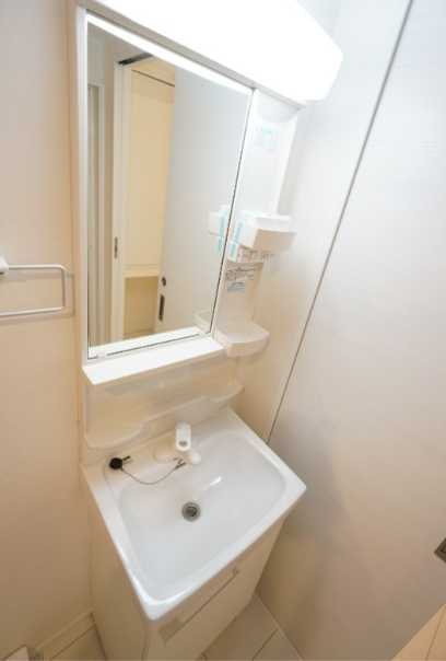 プレジール三軒茶屋　築浅　メゾネット　礼金０　の洗面所