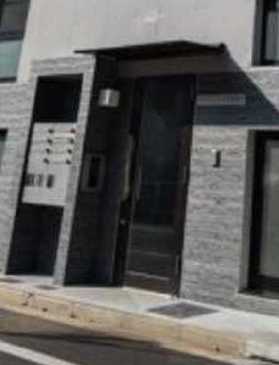 プレジール三軒茶屋　築浅　メゾネット　礼金０　のエントランス