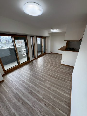 フローレンス三篠プレステージの居間・リビング