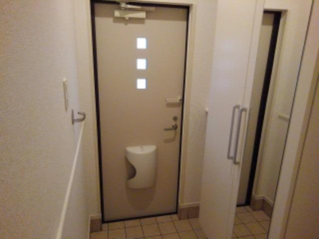 グランソレイユの玄関