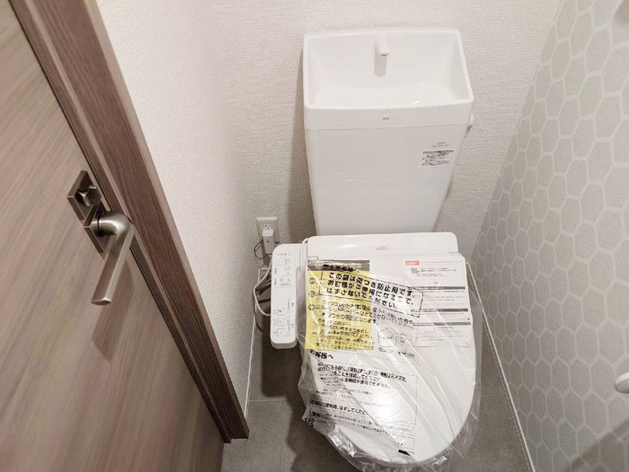泉大津市東助松町１丁目のハイツのトイレ|シンプルで使いやすいトイレです