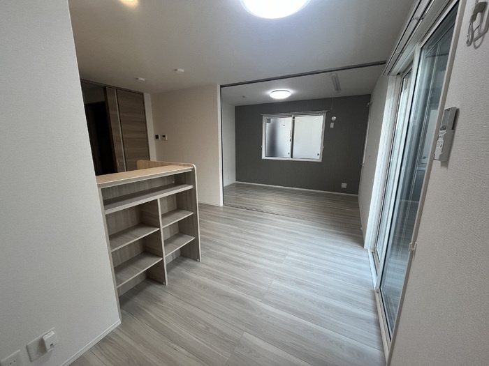 泉大津市東助松町１丁目のハイツの居間・リビング|居間です