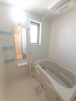 【浴室】 | レディエンスＡ | 落ち着いた空間のお風呂です