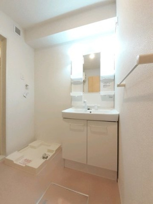 【洗面所】 | グラチチュードⅠ | スペースが確保できる洗面所です