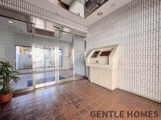 シティライフ野間レイクビューのエントランス