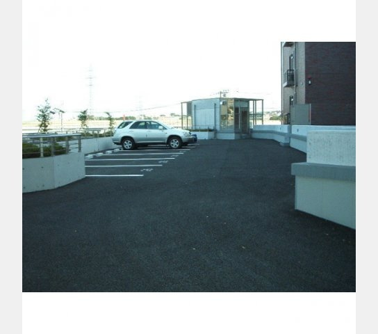 TheCenturyMiyazakidaiの駐車場