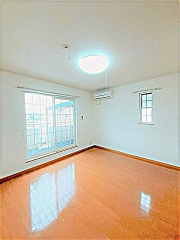 ライフコート東唐津Ｂの居間・リビング|ゆったり過ごせる居間です