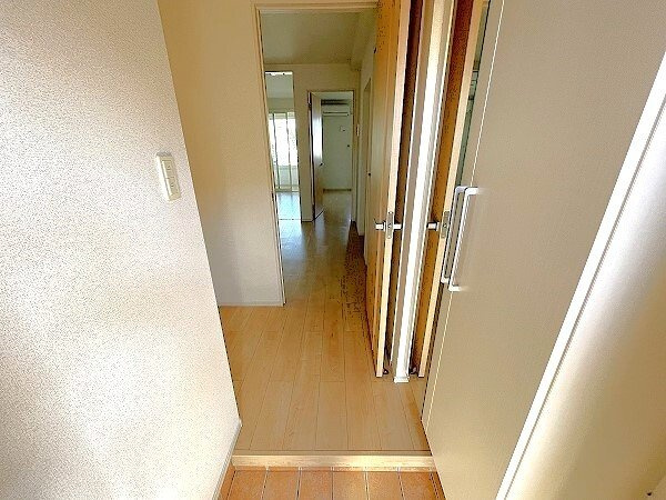 ジュネス原Ⅱ　Ｂの玄関|落ち着いた玄関です