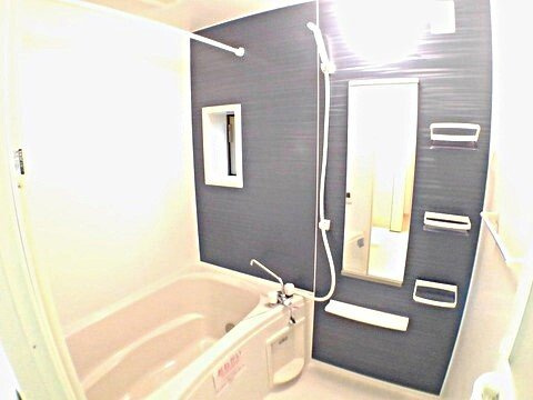 クイーンズ・ガーデン　Ｂの浴室|お風呂で日々の疲れを落としましょう