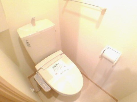 クイーンズ・ガーデン　Ｂのトイレ|清潔感のあるトイレです