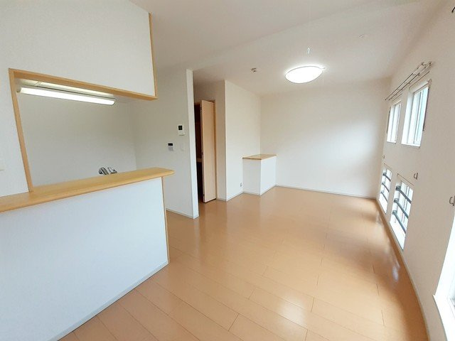 シャングリラ西唐津の居間・リビング|使いやすいリビングです