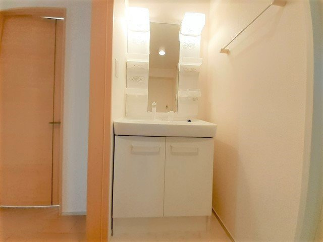 シャングリラ西唐津の洗面所|脱衣スペースもあります