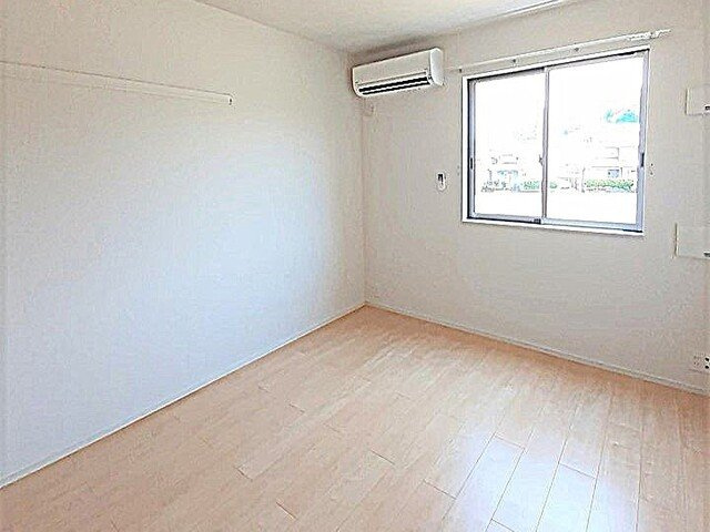 フォーエバー　ハーモニー　Ａの内装|明るい室内です