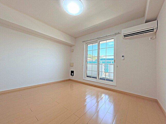 シャトーミロワールの居間・リビング|ゆったりとした居間です