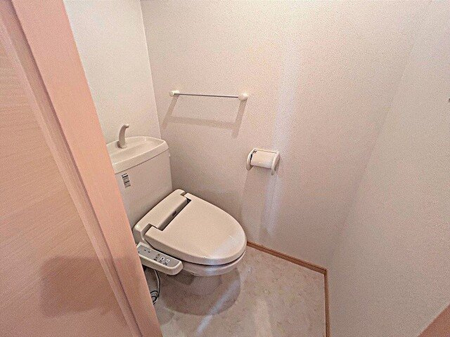 シャトーミロワールのトイレ|コンパクトで使いやすいトイレです