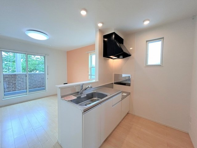 ジュネス原Ⅱ　Ａのキッチン|コンパクトなキッチンで掃除もラクラク