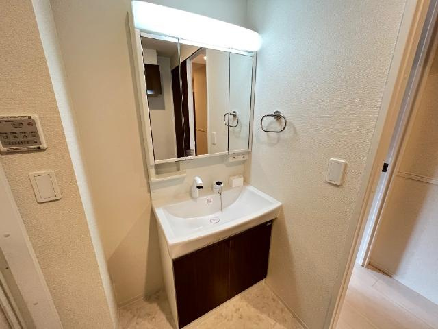 ファミールスクエアの洗面所|洗髪洗面化粧台