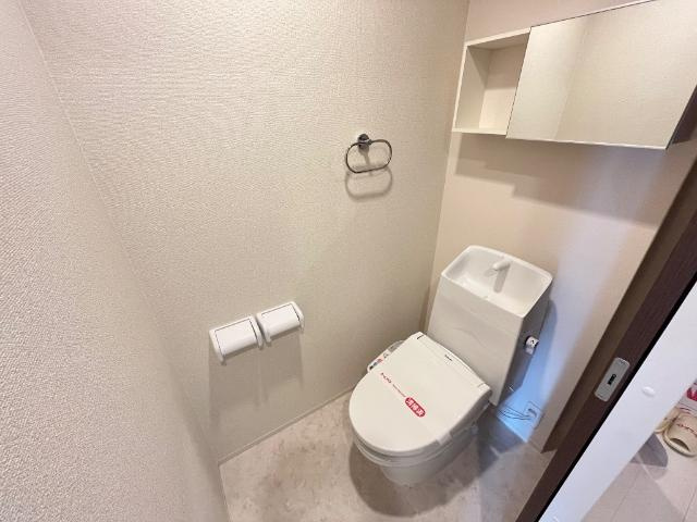 ファミールスクエアのトイレ|シャワー付トイレ