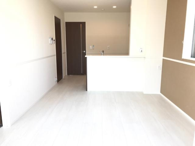 ＵＲＢＡＮ　ＳＱＵＡＲＥの居間・リビング|リビング