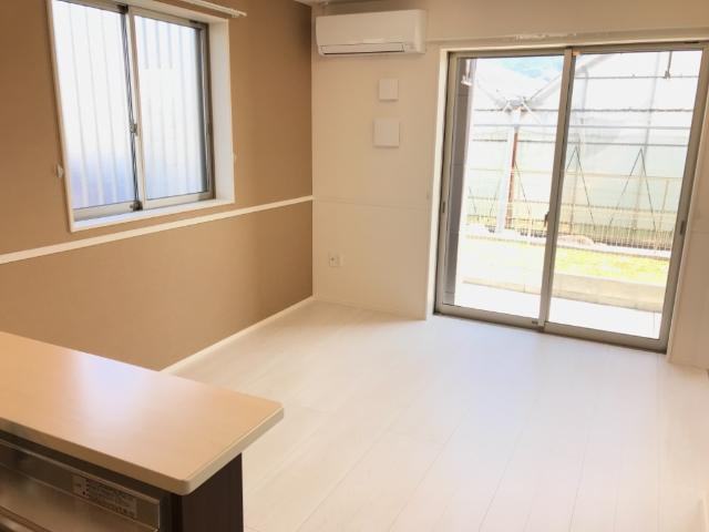 ＵＲＢＡＮ　ＳＱＵＡＲＥの居間・リビング|リビング