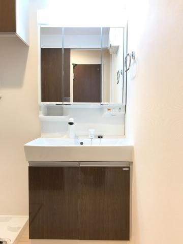 ＵＲＢＡＮ　ＳＱＵＡＲＥの洗面所|洗面