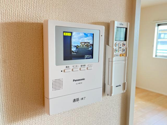 プランドール原の内装|カメラ付インターホン