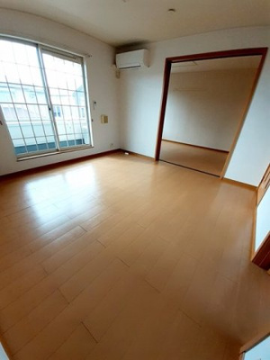 【居間・リビング】 | プレッソ・アル・マーレ | おしゃれな居間です