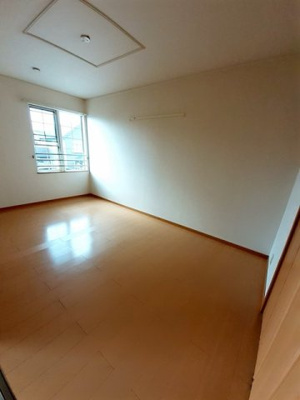 【内装】 | プレッソ・アル・マーレ | 明るい色調の室内です