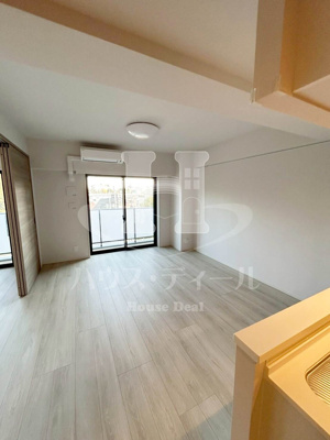 【居間・リビング】 | ORSUS志村坂上 | ゆったり過ごせる居間です