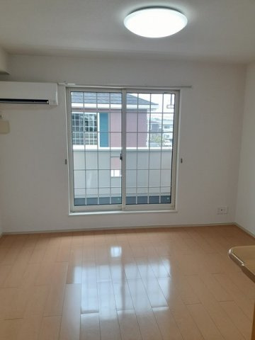 アルカンシェル市原　Ｃの居間・リビング|ゆったり過ごせるリビングです