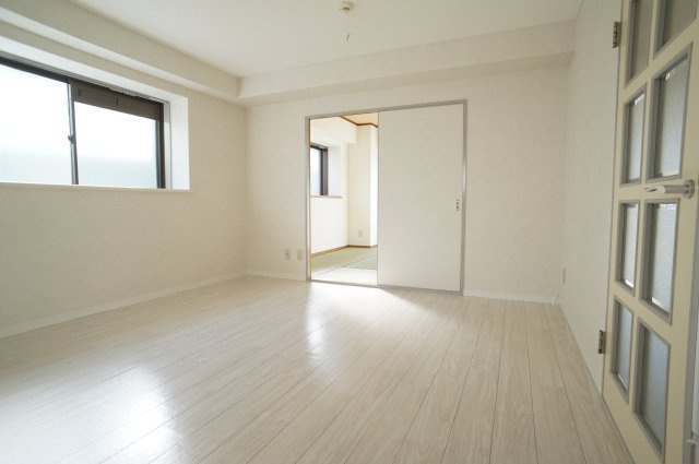 パレス高司の居間・リビング