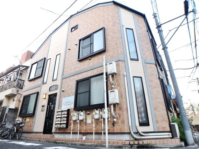 中野区中央５丁目のアパートのエントランス