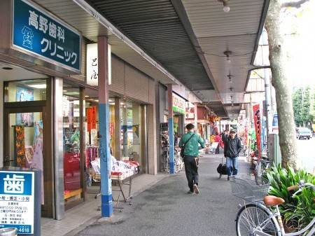中野区中央５丁目のアパートの周辺