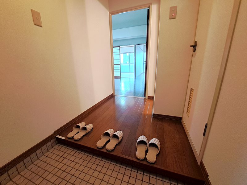 グリーンハイツ足立の玄関