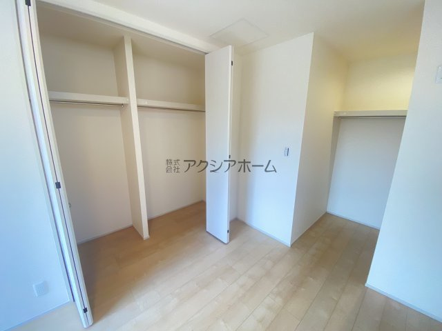 所沢市下安松・全2棟　新築一戸建　1号棟　～LDK18帖～の収納|洋室7.5帖WIC