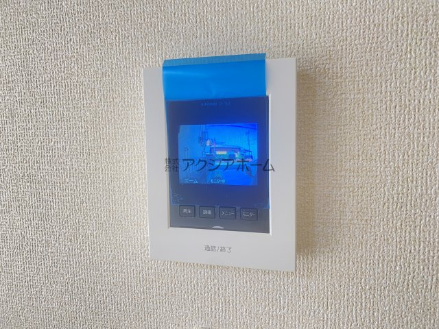 所沢市下安松・全2棟　新築一戸建　1号棟　～LDK18帖～の設備|来訪者が確認出来て安心なTVモニター付インターホン