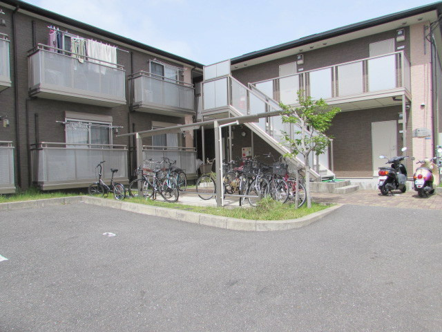 HAL仁川の駐車場|駐車場があるので、車を買う予定の方も安心です