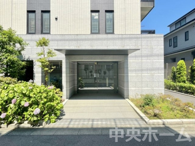 【防犯設備】 | アーリアシティ一之江 | 【防犯カメラ】何かあった時の大事な証拠になることももちろんなりますが、防犯というくらいですので大事なのは防犯カメラがあることによって抑止力につながることですよね。