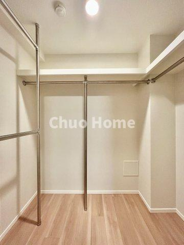 アーリアシティ一之江の収納|ウォークインクローゼット