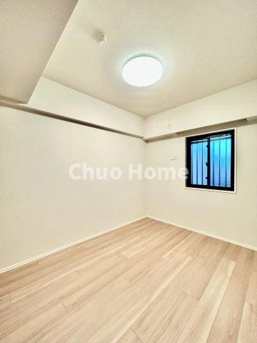 アーリアシティ一之江の子供部屋|【子供部屋】お子様を持つ家庭の約6割が「家族や子どものため」に購入を希望。入学後の転校を避け、広い空間でのびのび育てたいなどの親心が、家探しのきっかけになっているようです。