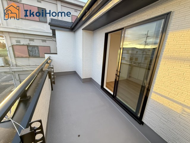 神戸市西区福吉台1丁目　新築戸建のバルコニー|【ホームページに現地動画掲載中】●年中無休：当日予約可●屋根は８～万円バルコニー設置できます。